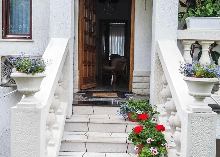 Apartment With Parking Space - 11307